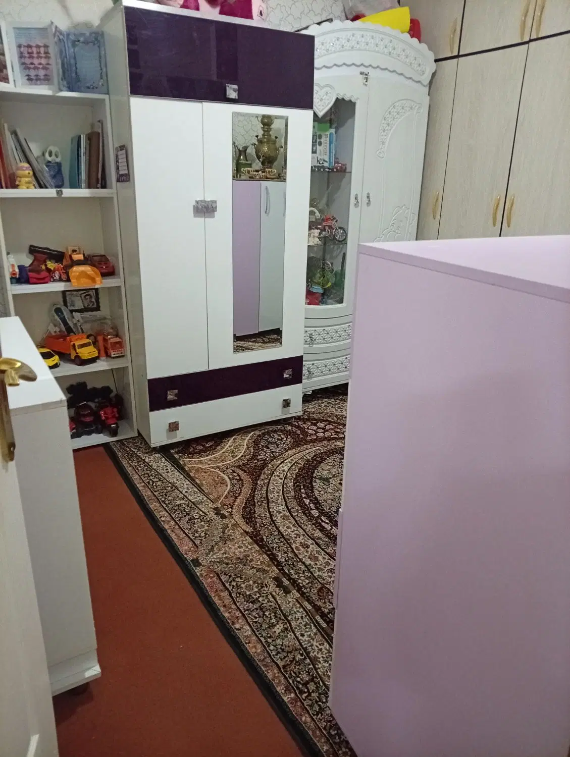 آپارتمان تمیز و مرتب