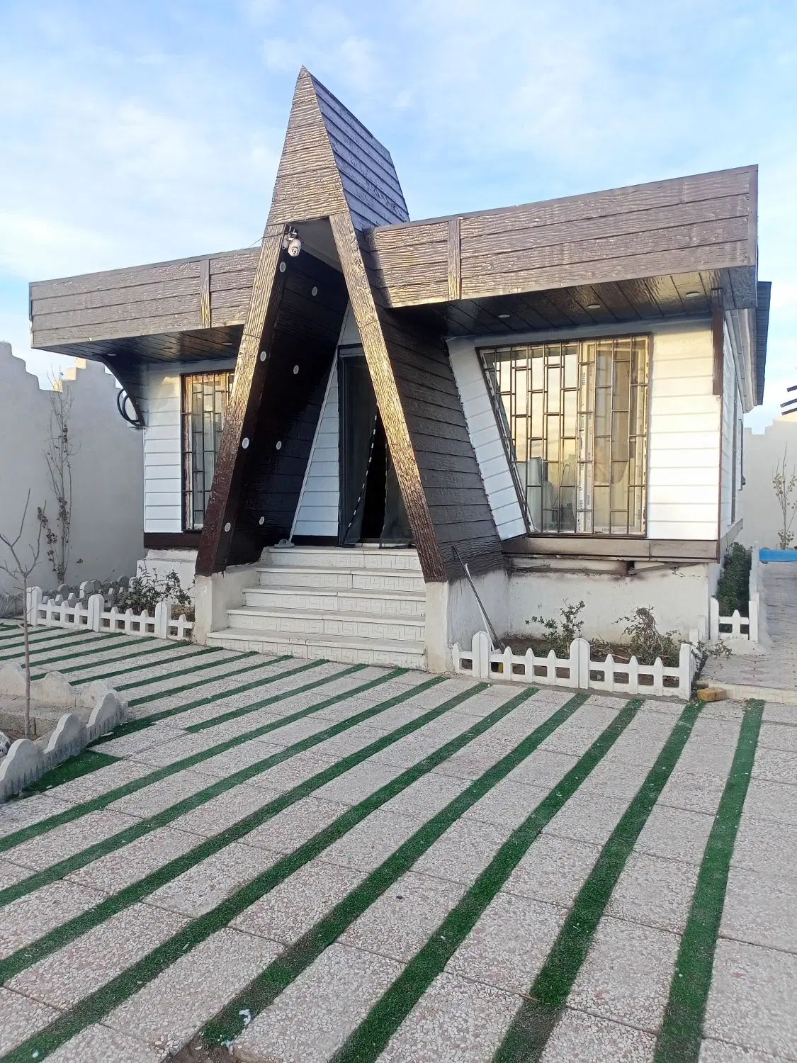 همخانه نیازمندیم