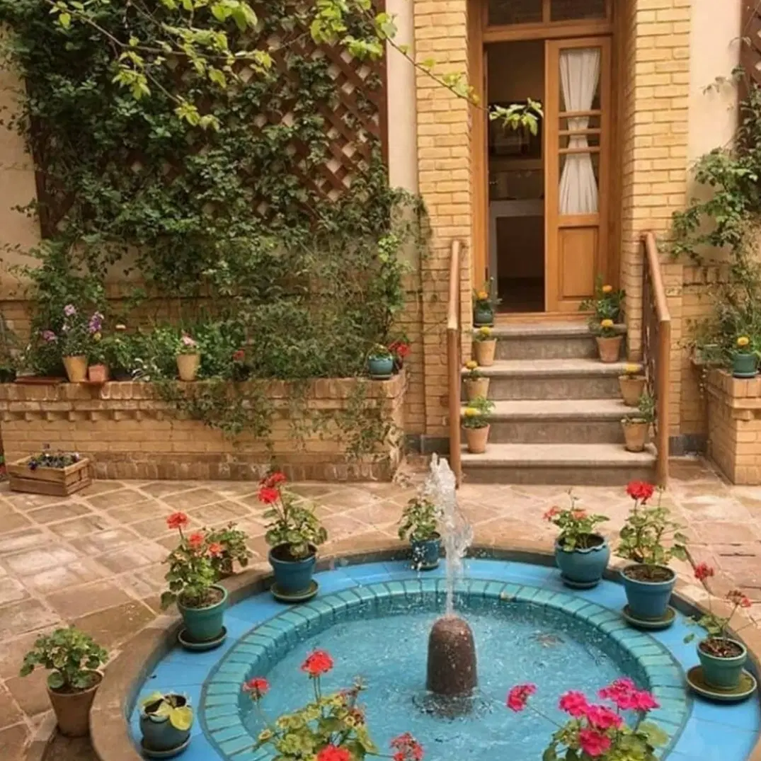 ویلایی ۲طبقه مستقل ۲۰۰ متر زیر بنا