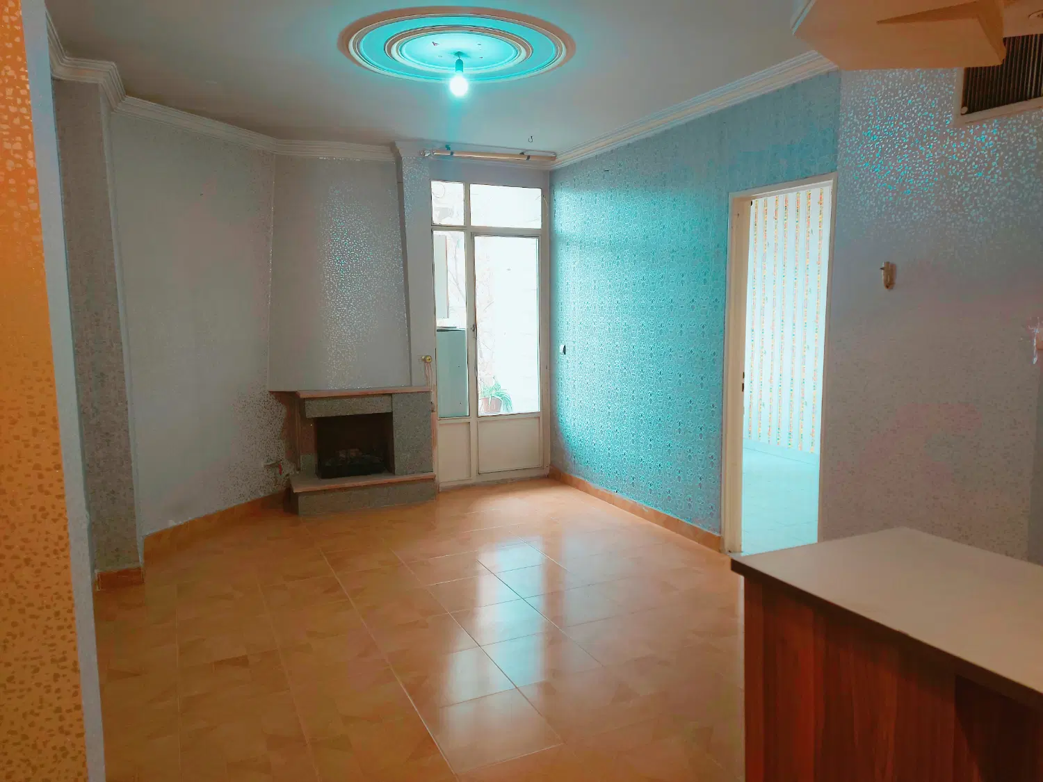 آپارتمان ۵۰ متری، شهرابی