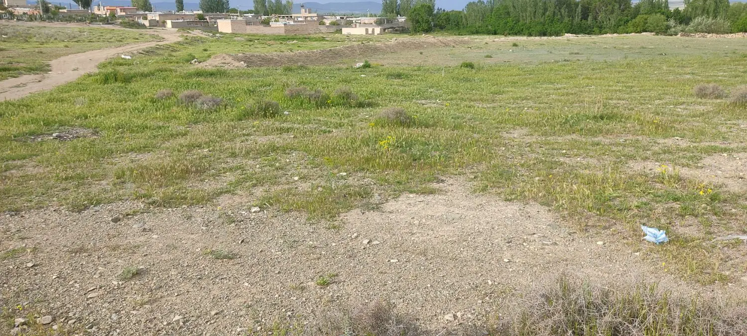 زمین غیرمحدوده نزدیک به ساخت و ساز در روستای وردان