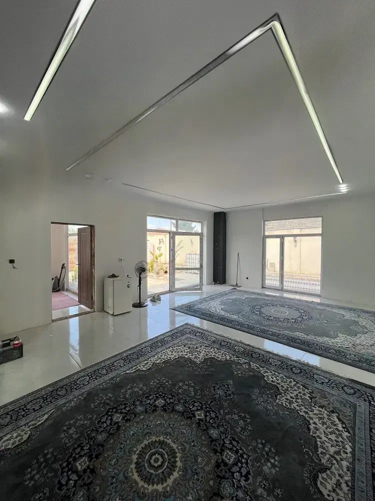 فروش باغ ویلا 300 متری خیابان معلم