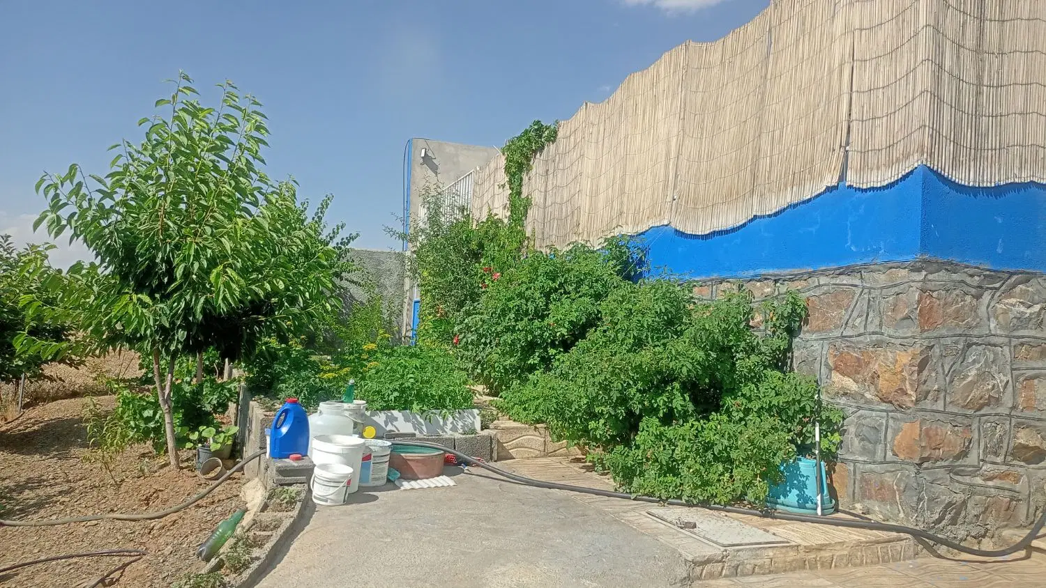 ویلا باغ نزدیک شهر   سه راه مریوان