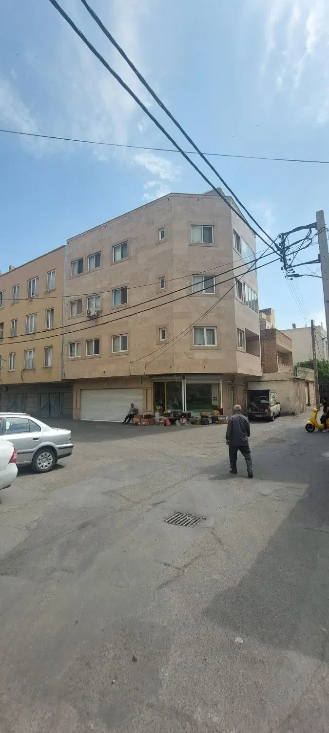 فروش زیر زمین کوچه حکیمی آخر شهناز