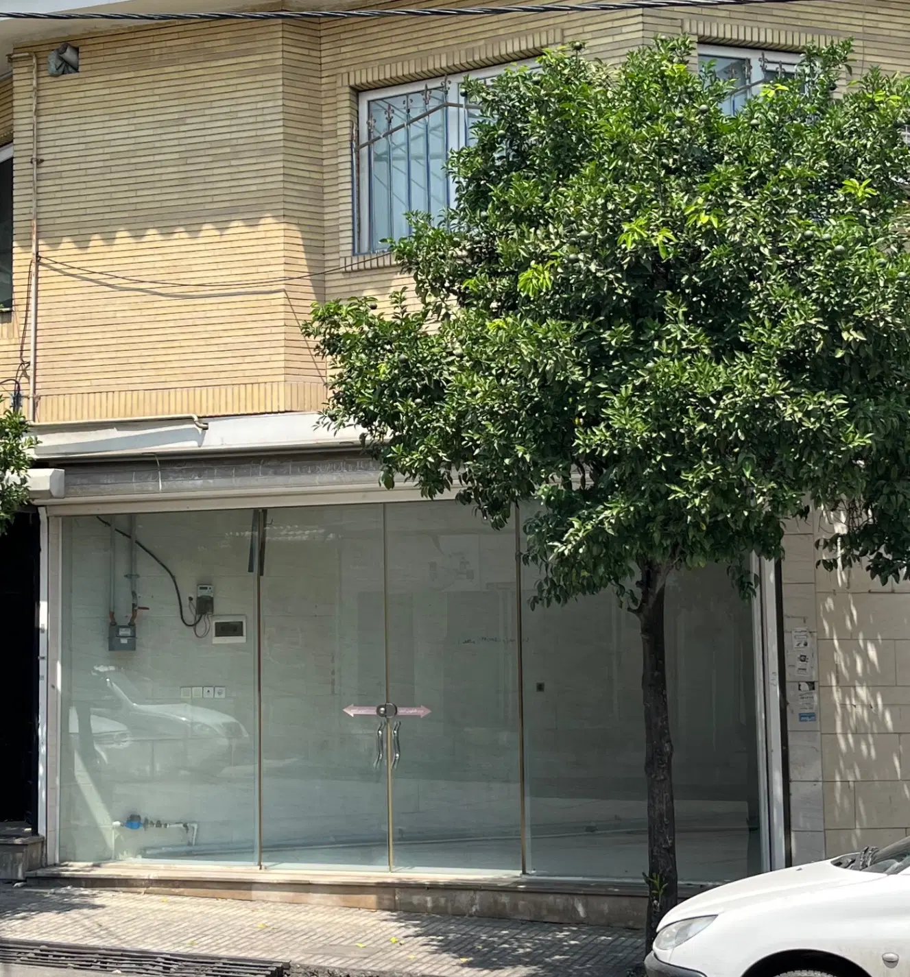 مغازه با موقعیت عالی (کنتور آب،برق،گاز مستقل)