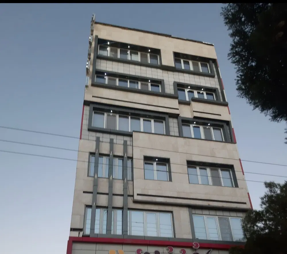 واحد اداری بسیار شیک ۲۲۰ متر لوکس،