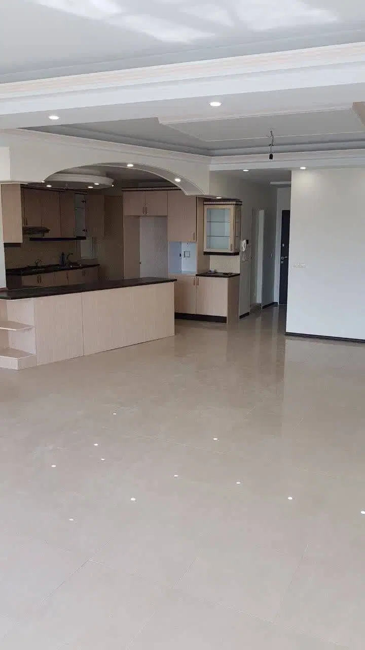 آپارتمان ۱۳۵ متر ۳ خواب خوش نقشه اقدسیه