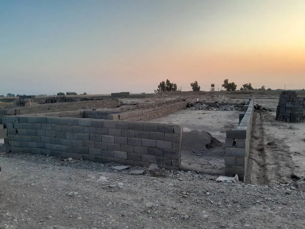 زمین فروشی