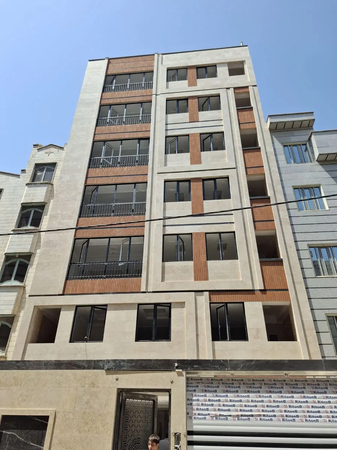 ساختمان نوساز