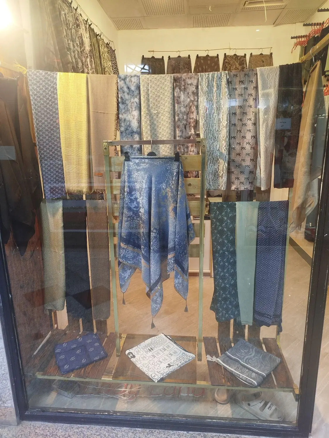 واگذاری مغازه شال و روسری