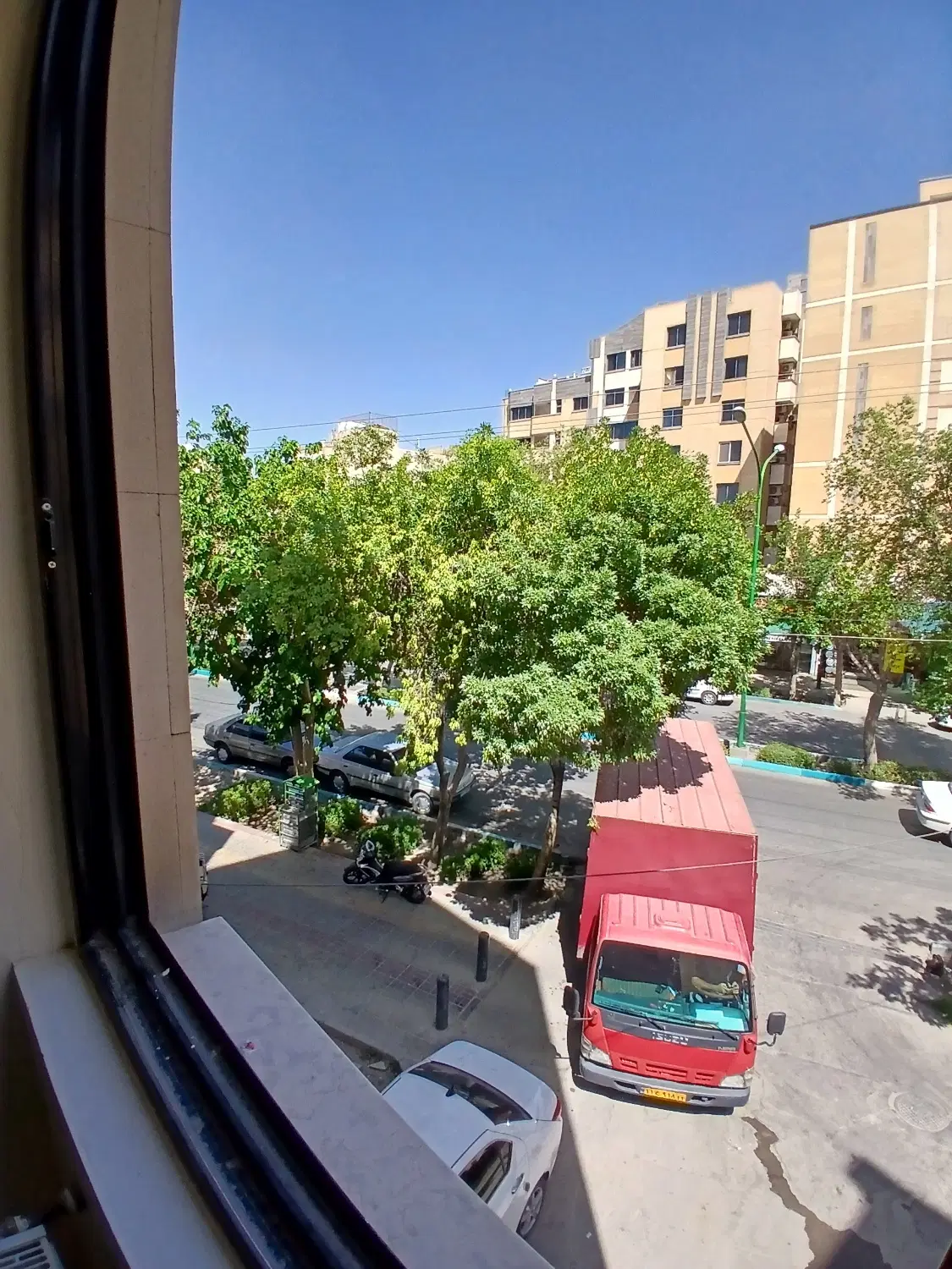 ۹۰ متر اداری خانه اصفهان
