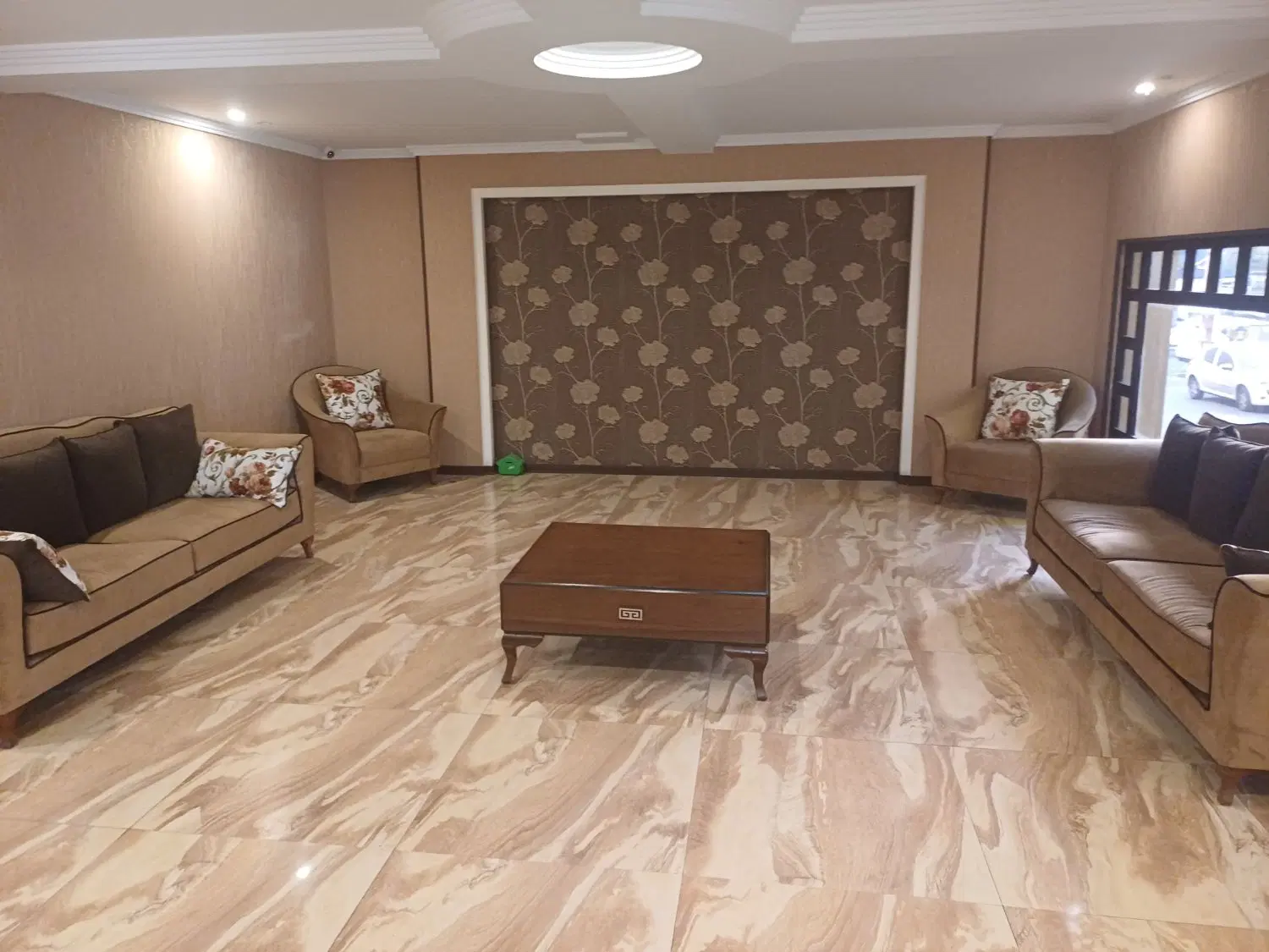 ۳ خواب ۱۷۰ متری