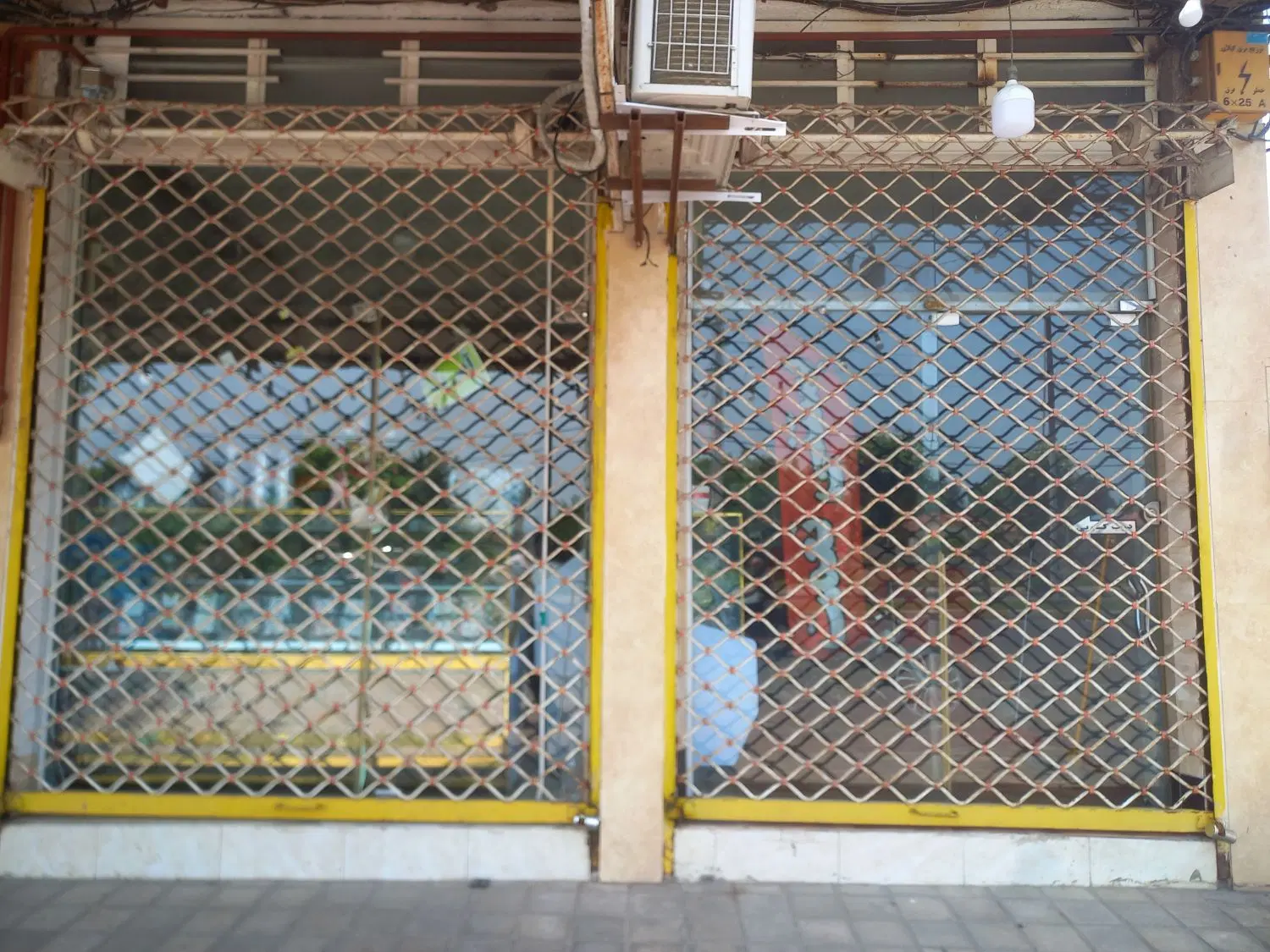اجاره دو باب مغازه ۵۰متری