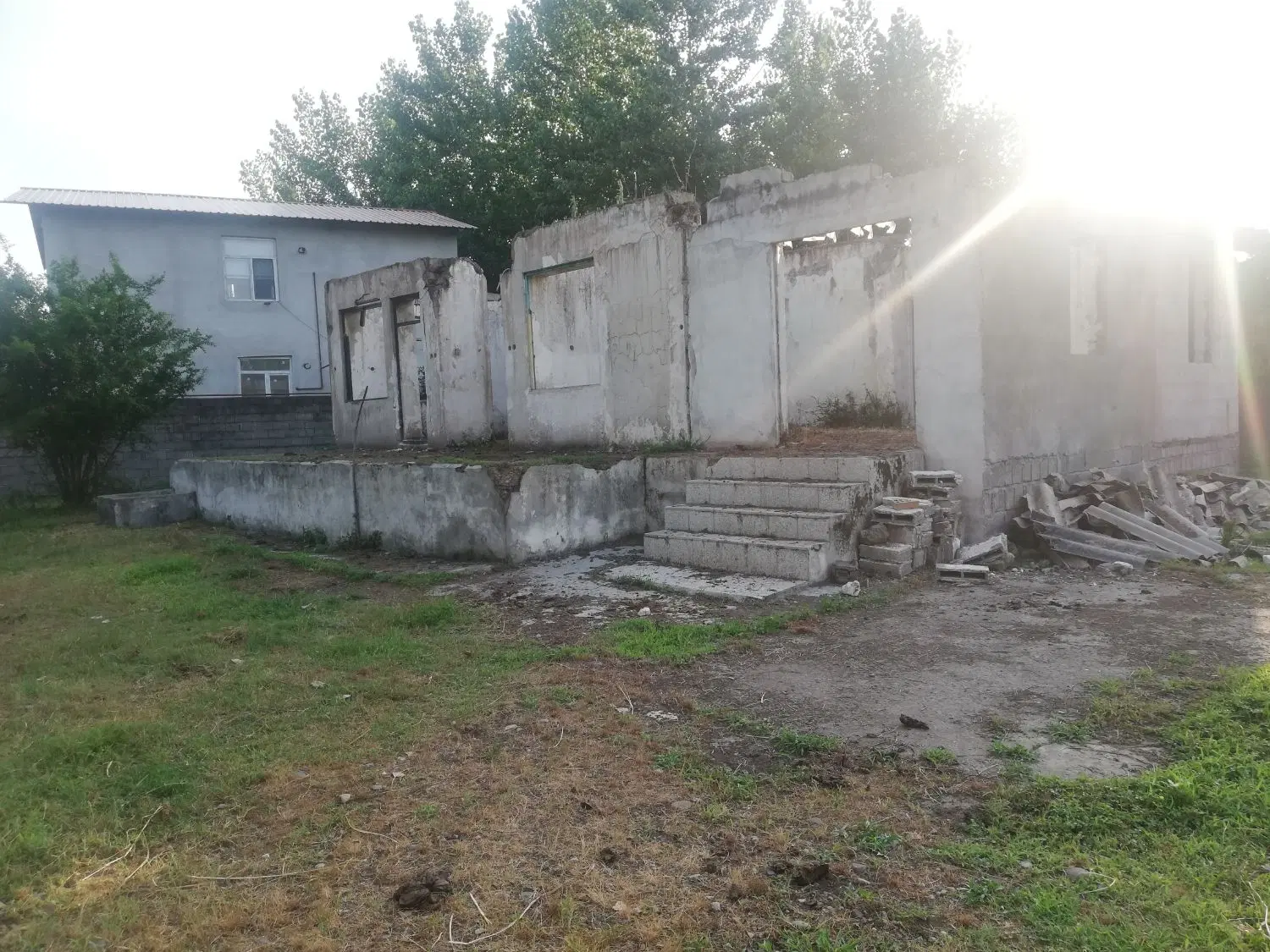 زمین مسکونی
