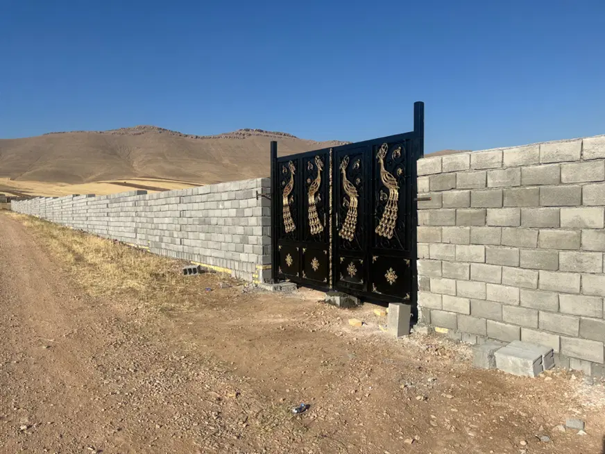 زمین دیوارکشی شده درماهیدشت