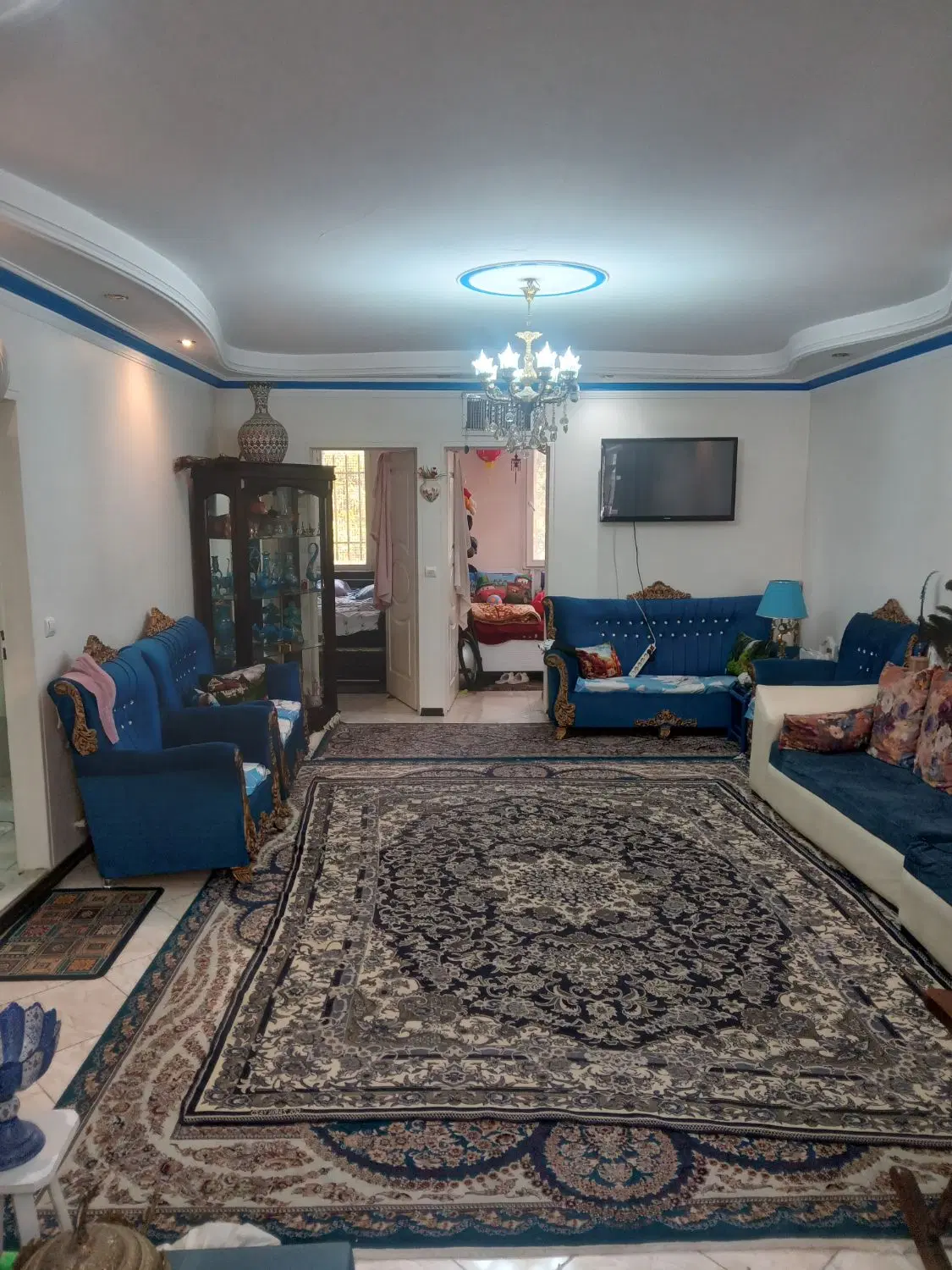 اجاره پارکینگ ۷۱متری افسریه