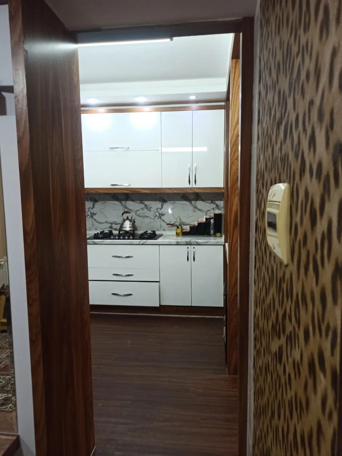 فروش آپارتمان 200متری 3خوابه در دروازه تهران