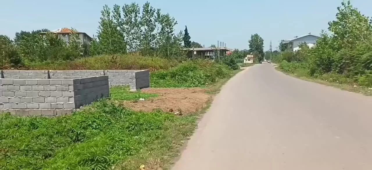 زمین  ۵۰۰متری دور دیوار بحر اصلی