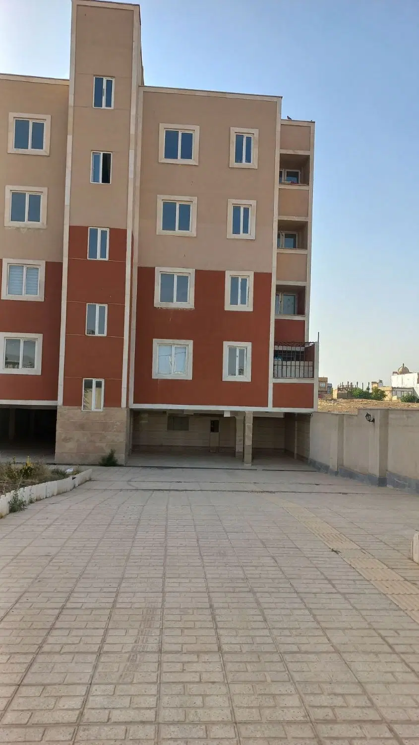 آپارتمان کلید نخورده