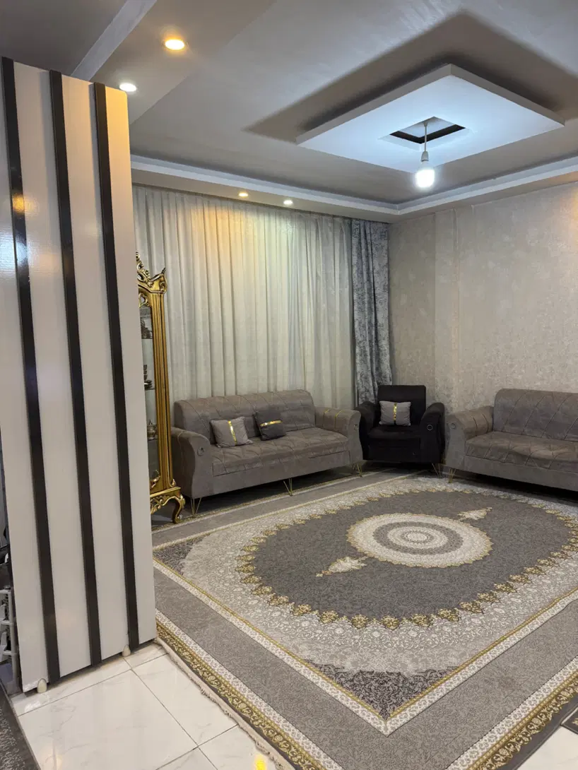 اپارتمان ۱۲۰ متری شیک و مرتب