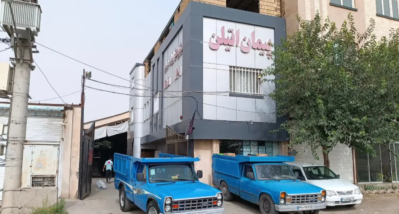فروش سوله ۳۰۰ متری پر زمین ۵۰۰ متری طرحچی۳۳
