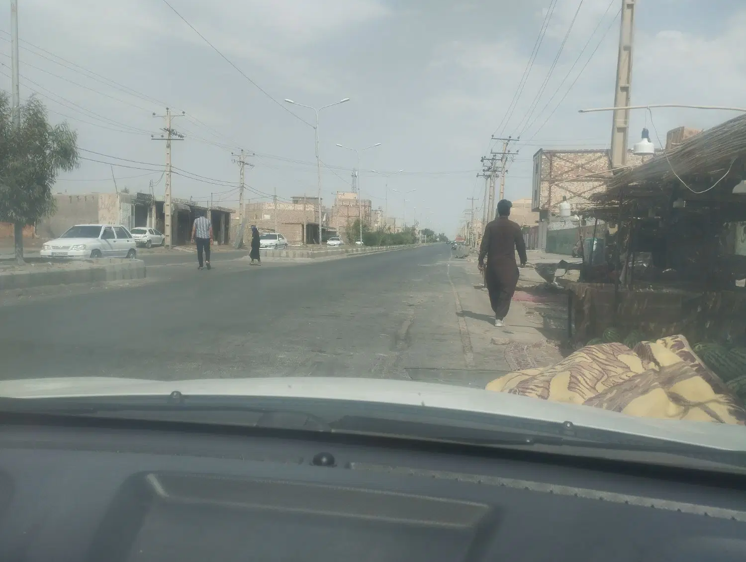 زمین دارای پروانه