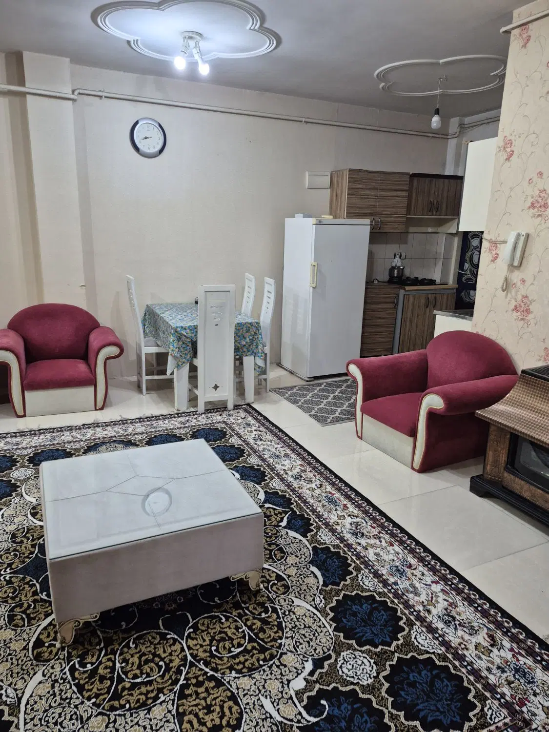 اجاره روزانه ویلایی پارکینگ دار فاز دو معلم