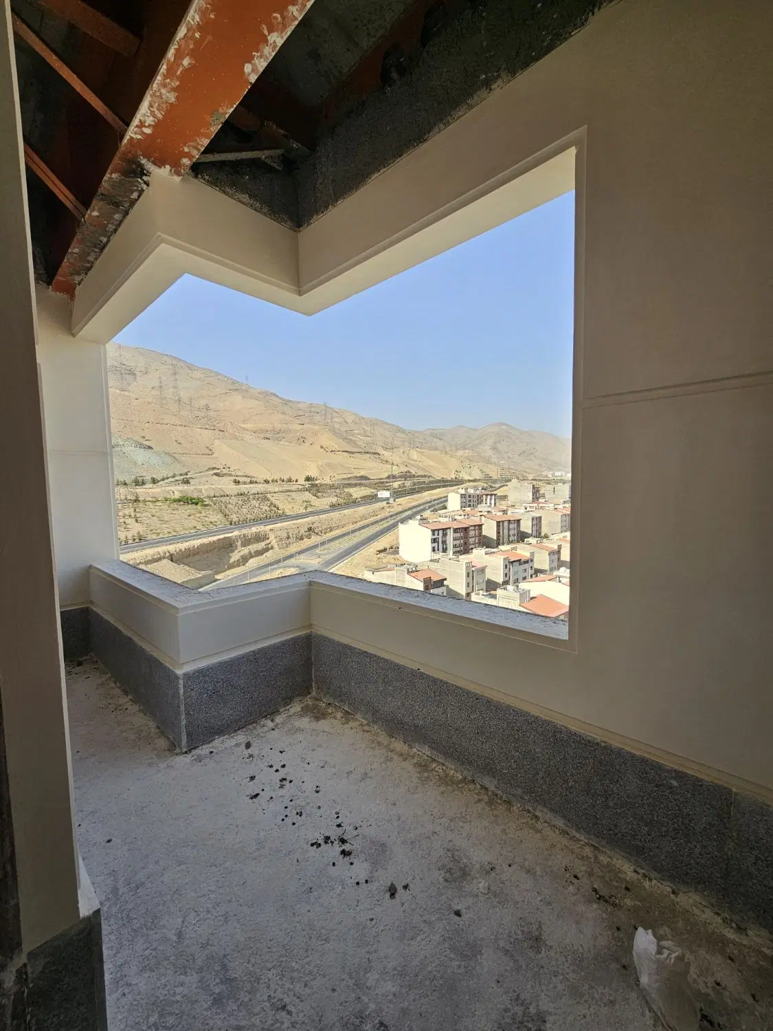 فروش 140متر_طبقه مشخص قیمت قطعی_تحویل یکساله