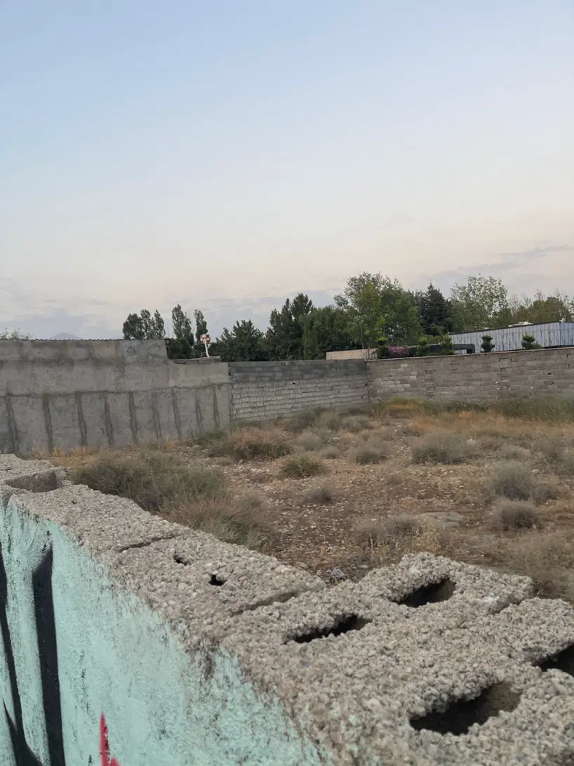 ۵۰۰متر دونبش چهاردیواری منطقه ویلایی نشین