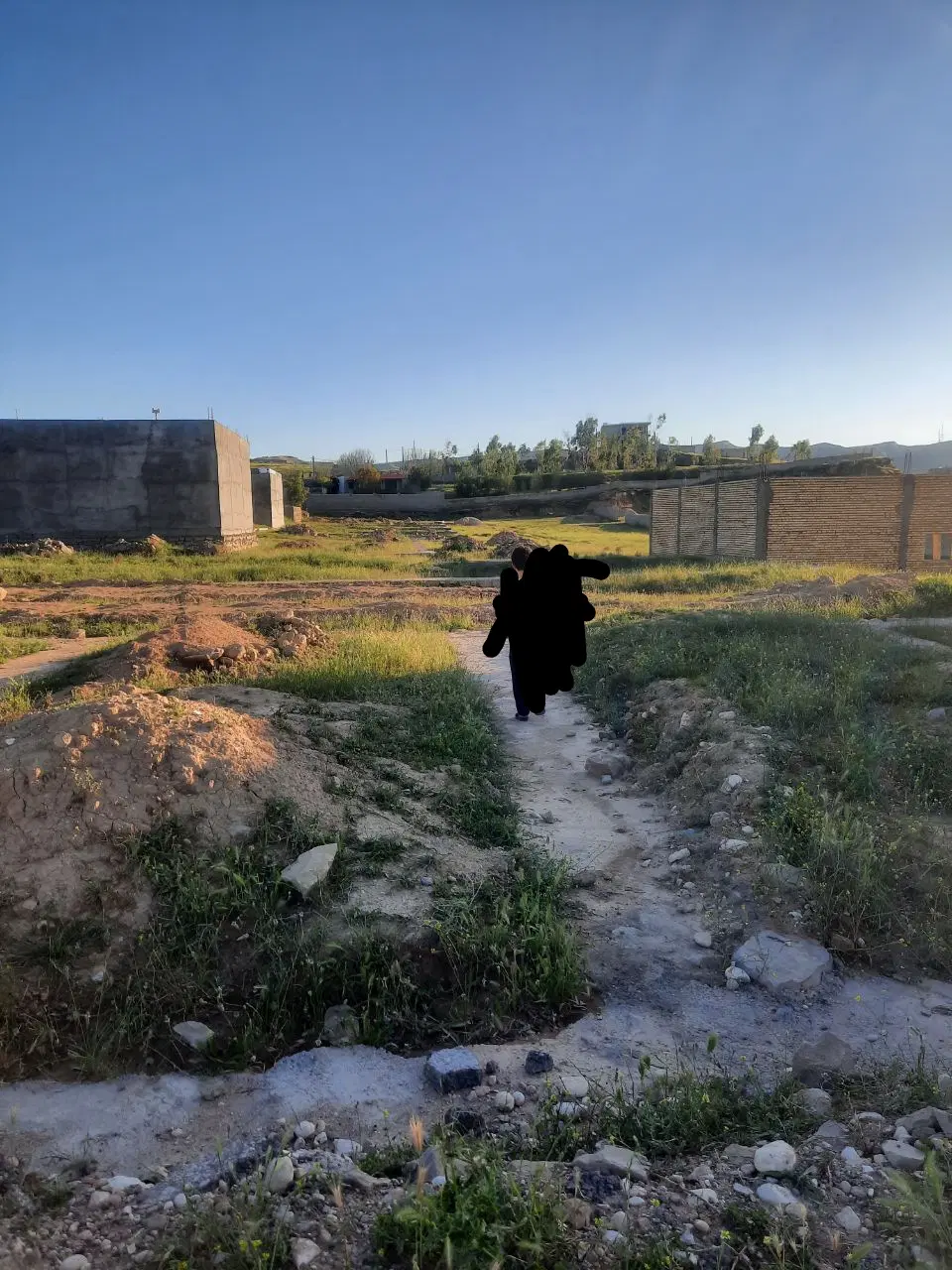 زمین‌ شهیون کوی باغچه بان
