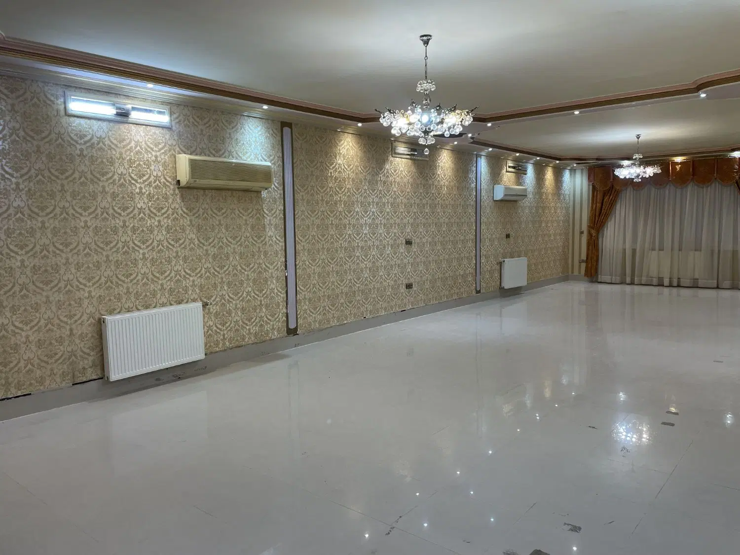 خانه ویلایی370متری خیابان دانشگاه