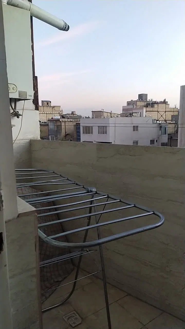 آپارتمان تک واحدی با آسانسور