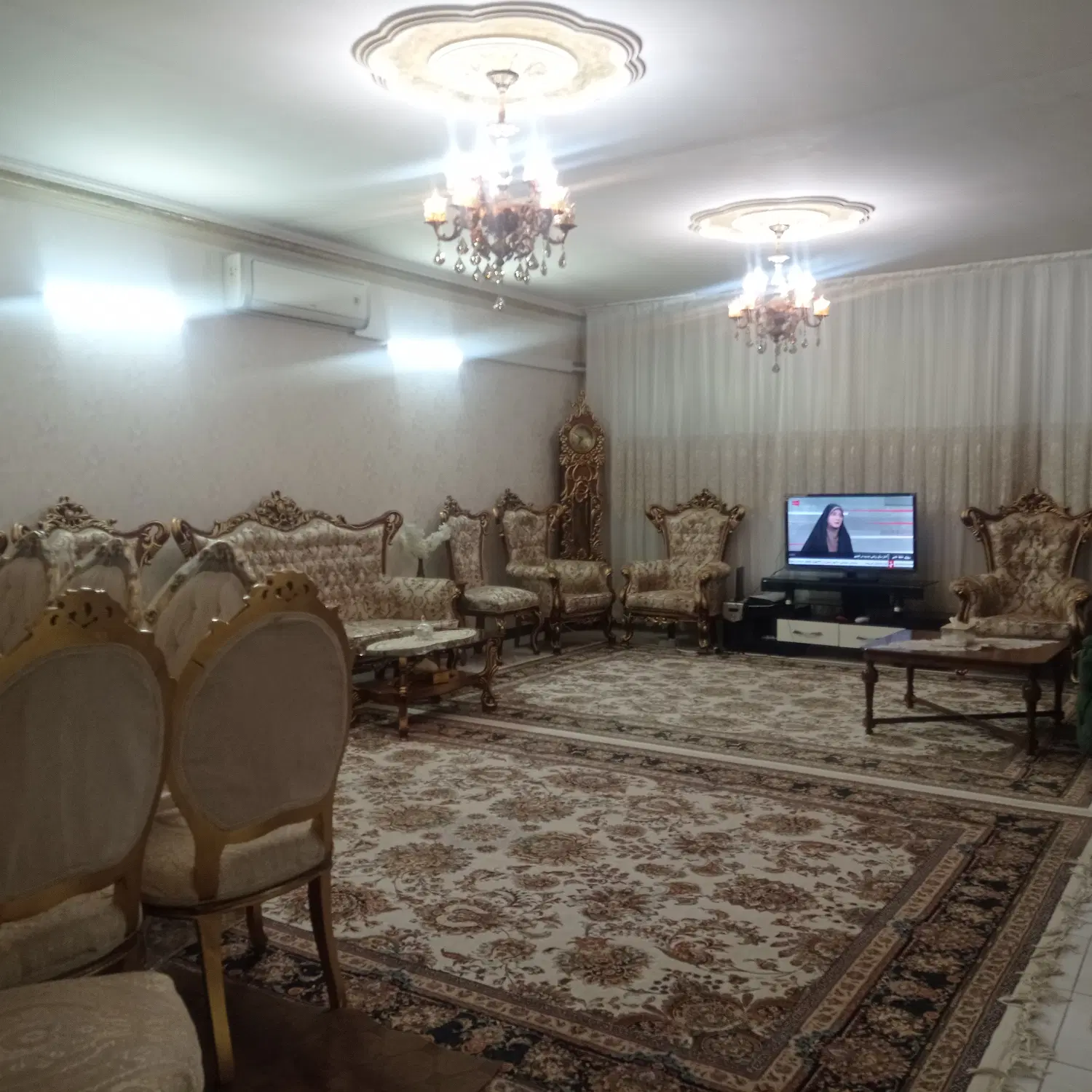 ۱۵۵ متر آپارتمان _ احمد آباد _ تمیز و شیک