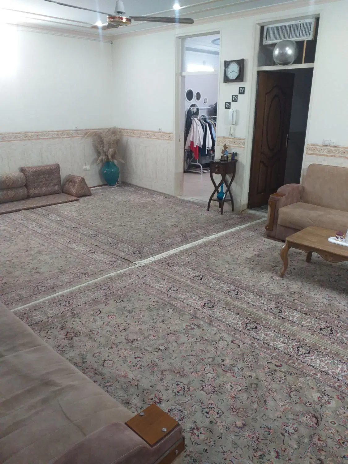 خانه فروشی فلکه ازادشهر ۲طبقه تکمیل ۱۲۰متر حیاط