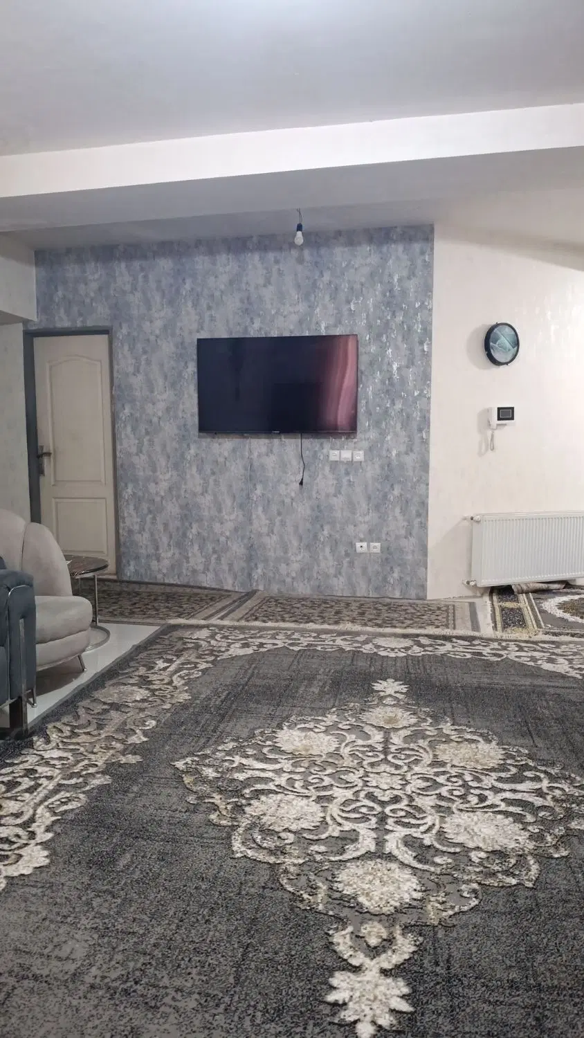 اجاره ۹۷ متر دو خواب  طبقه اول  پارکینگ آسانسور