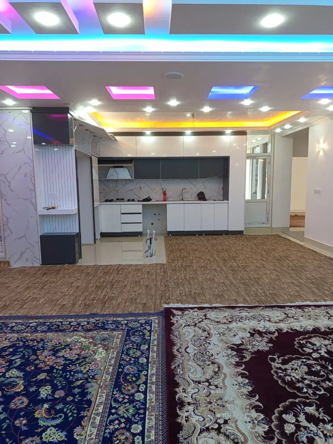 آپارتمان170متر  طبقه دو کلید اول