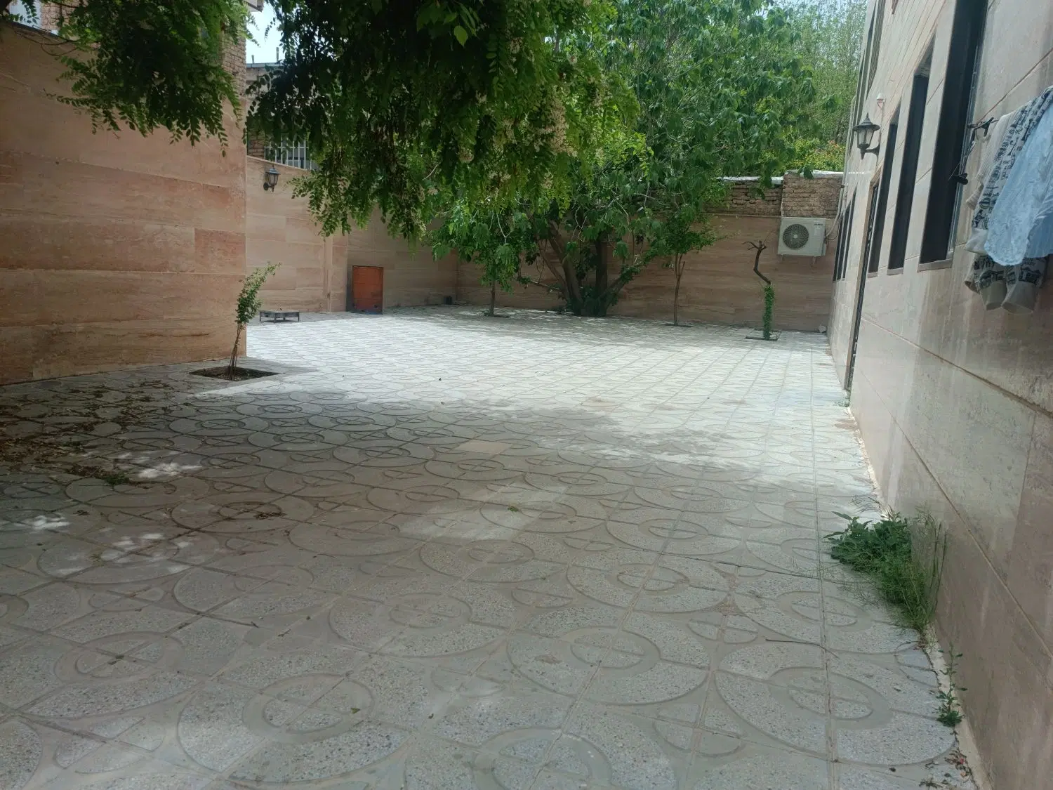 آپارتمان 4 واحده شیک