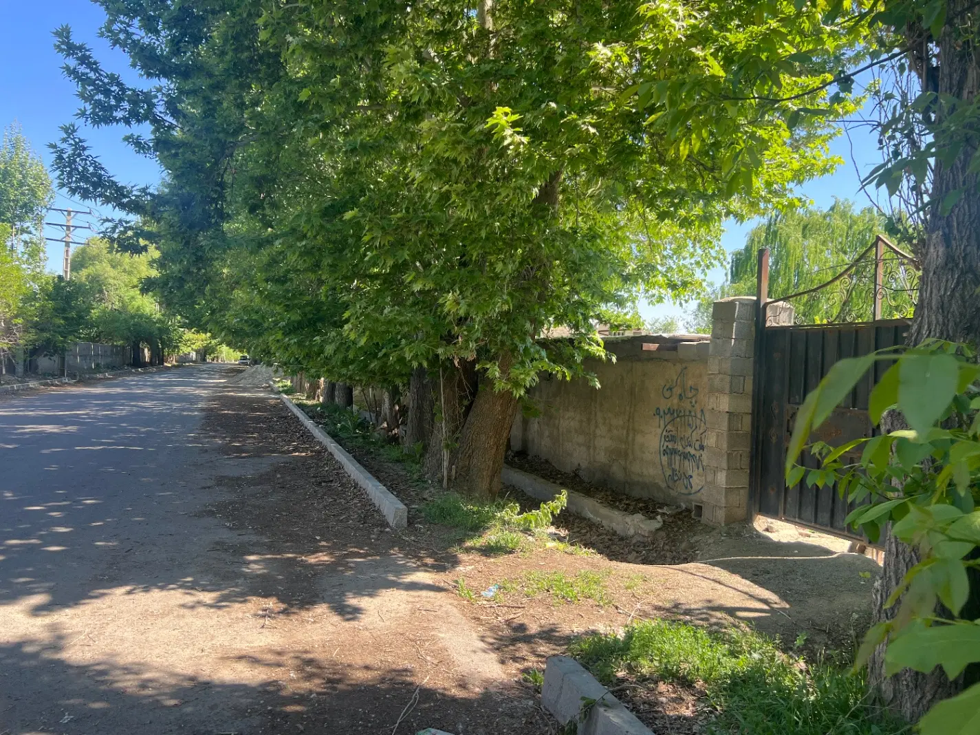باغچه ۴ دیواری  کردان تهراندشت سند دار ۳۵۰ متری