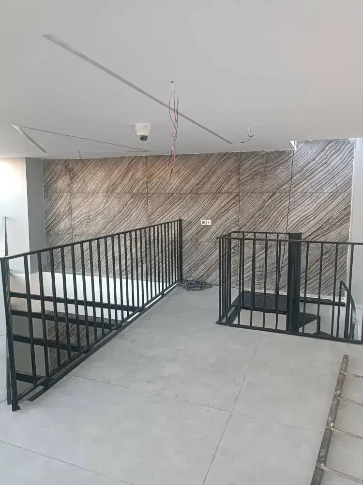 مغازه تجاری سه طبقه بحر ۱۲متری فول  کامل  طبق عکس