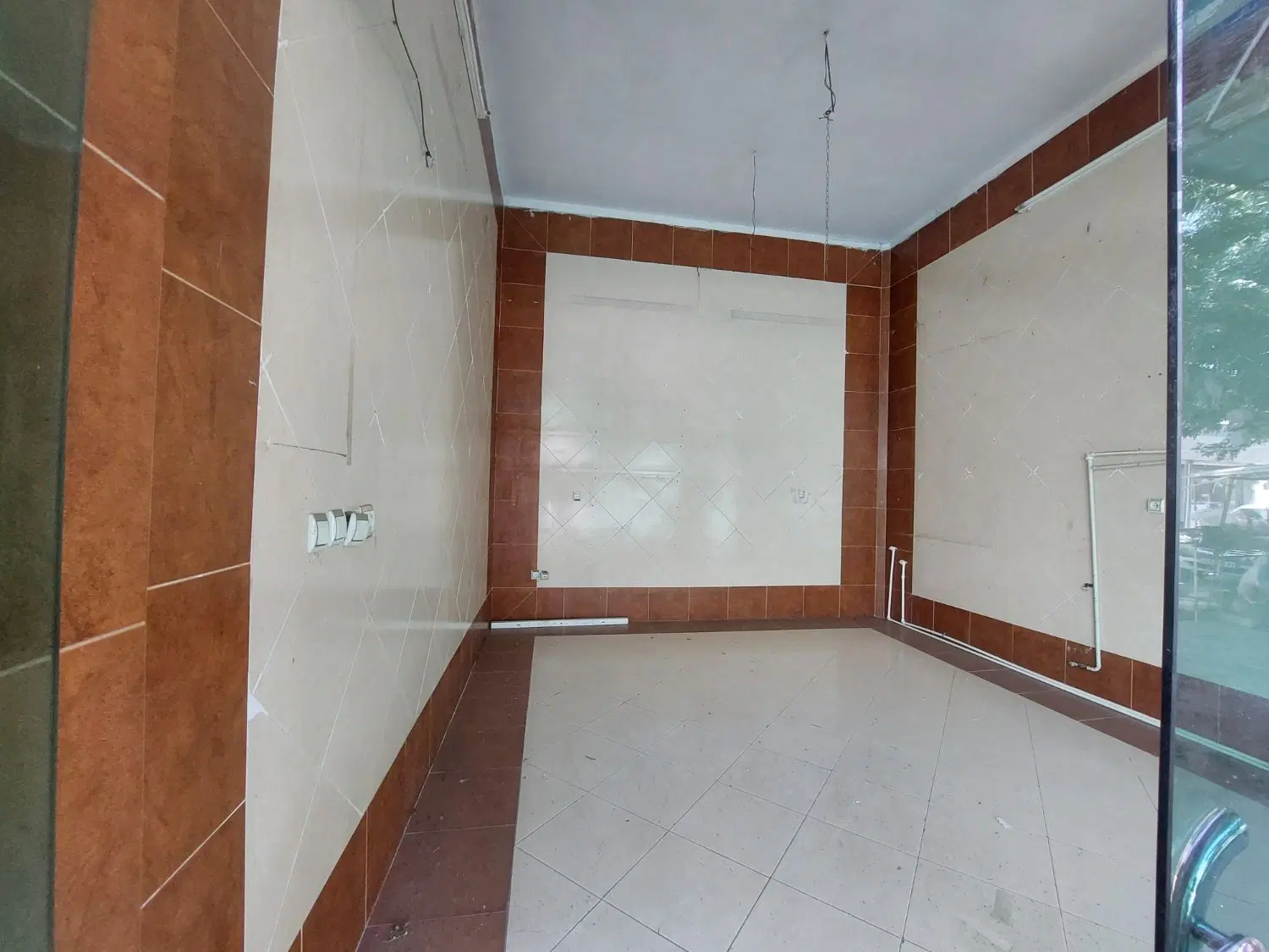 مغازه ۲۰متری خیابان اصلی میرزایی