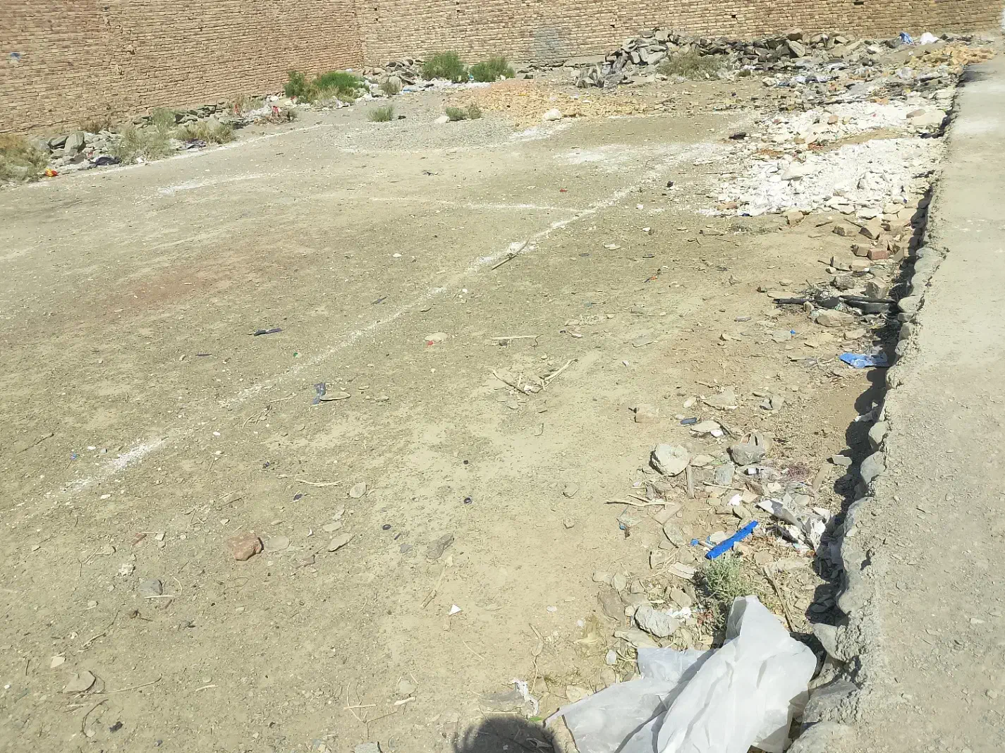 زمین فروشی