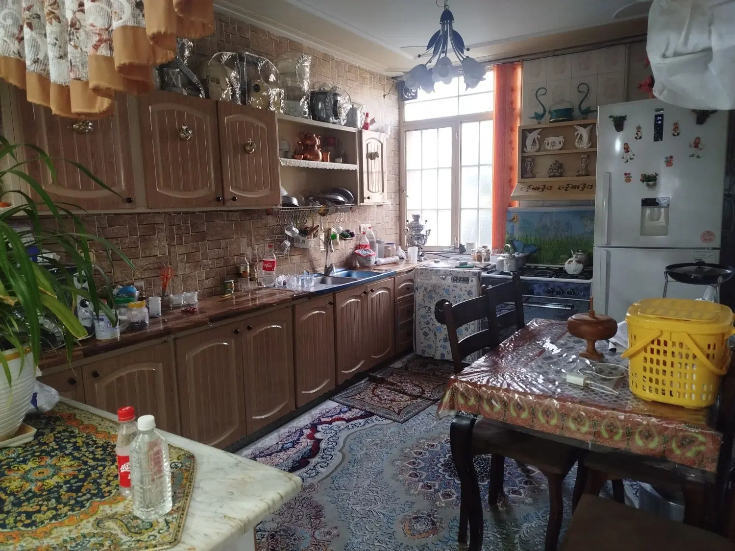 آپارتمان  خانه ویلایی دوطبقه بالای پیلوت تمیز