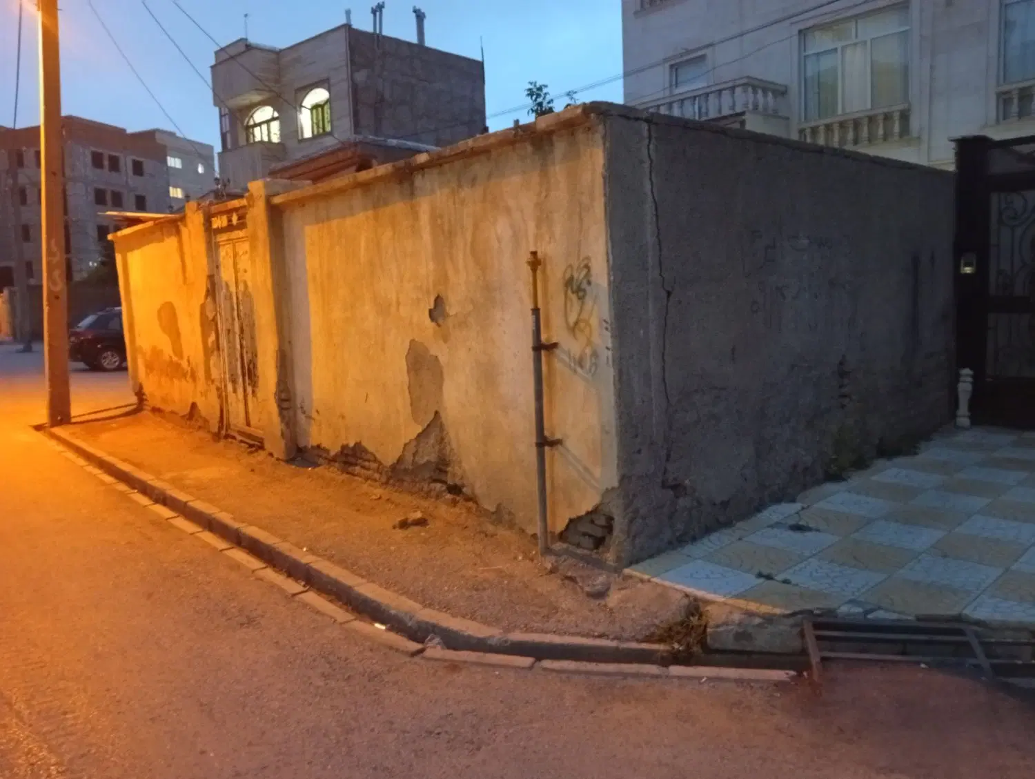 زمین 112متری