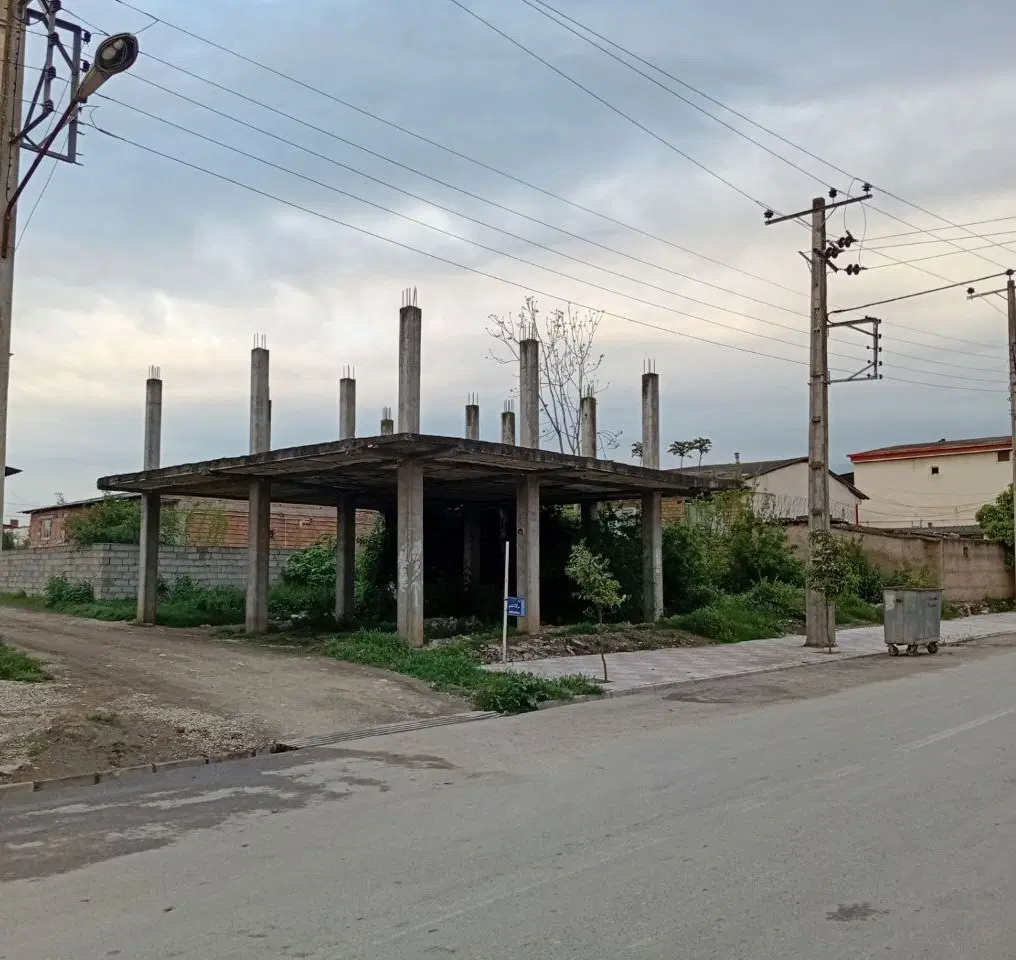 ۳۰۰متر زمین بر خیابان دو نبش سرکلاته