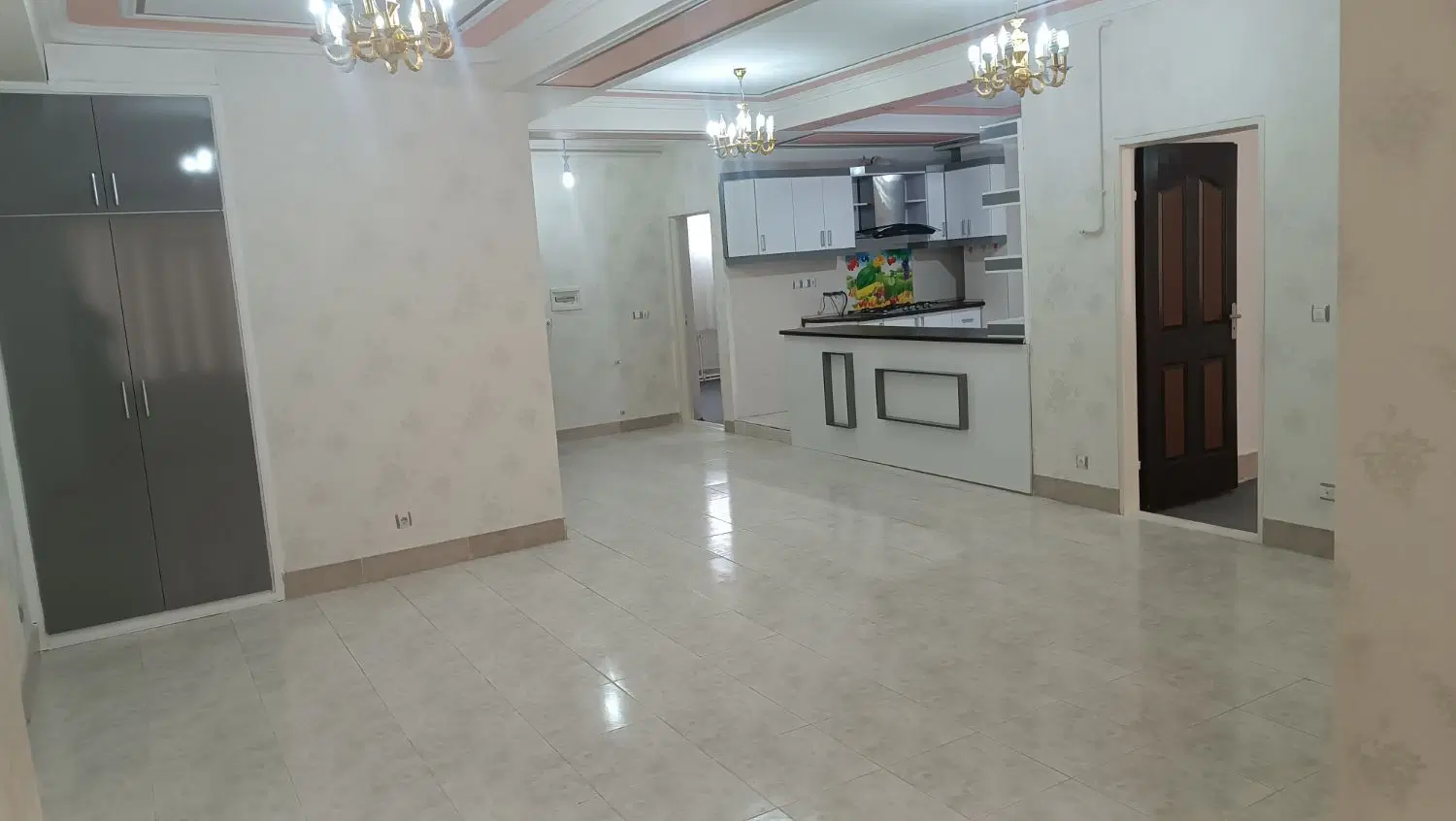 آپارتمان تک واحدی 120متر بر خیابان مولوی