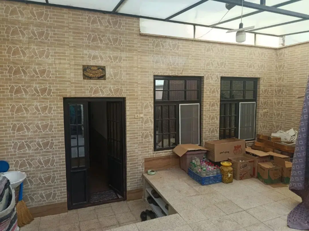 خانه ویلایی همکف ۱۷۵ متری خ کارگر