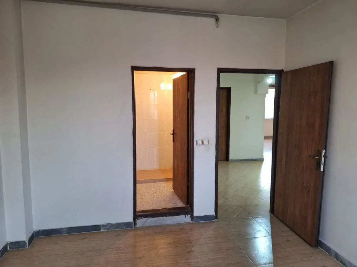 فروش تک واحدی جنب بازارروزبعثت و فروشگاه اتکا