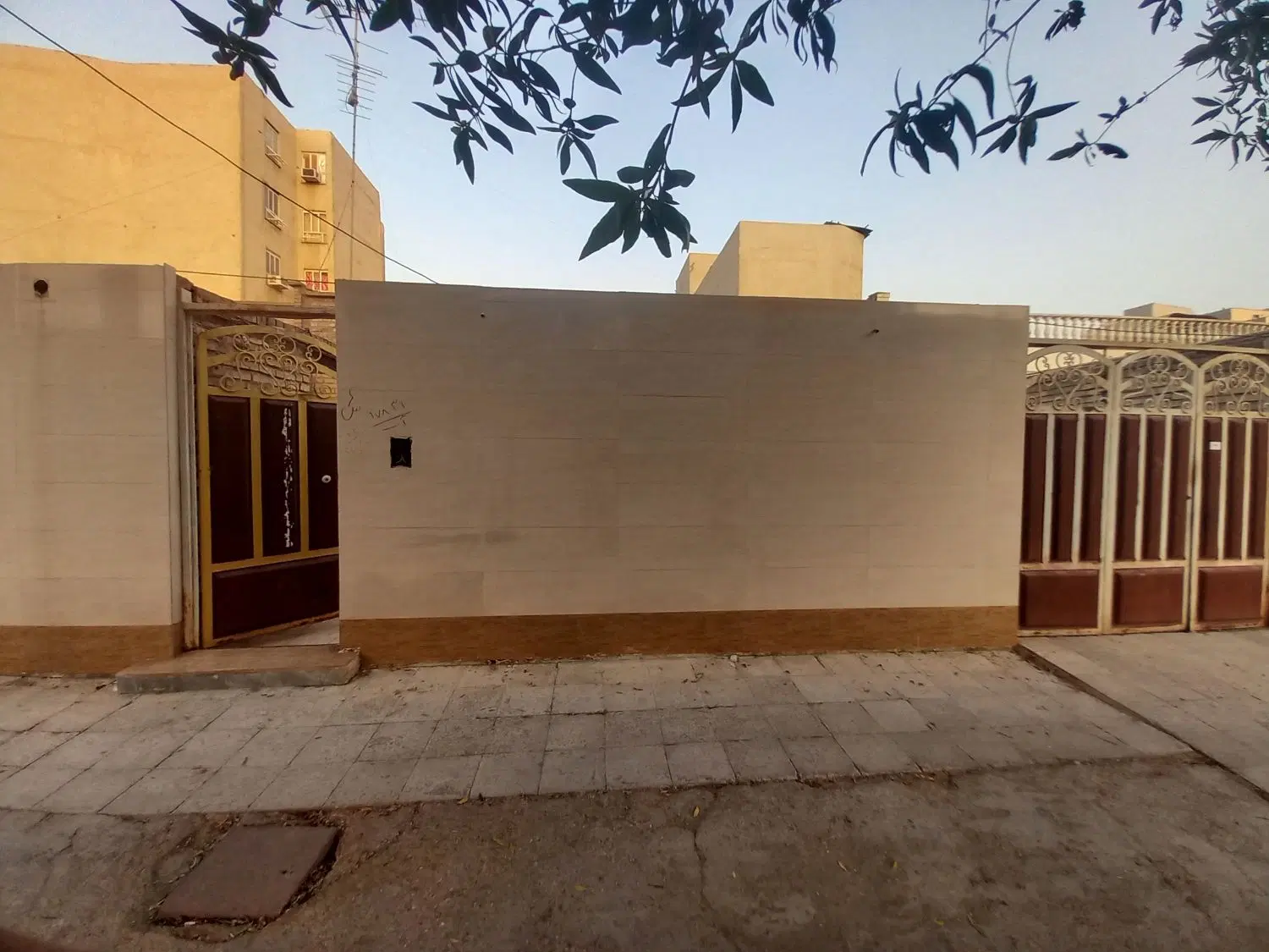 ویلایی خیابان اصلی