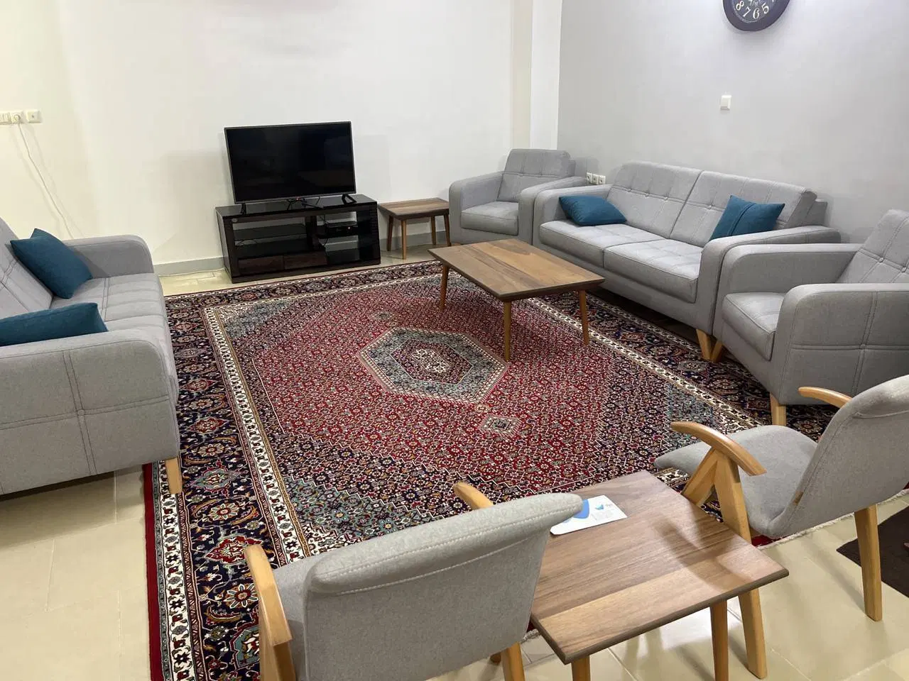 73 متر اپارتمان 2 خواب نگارستان