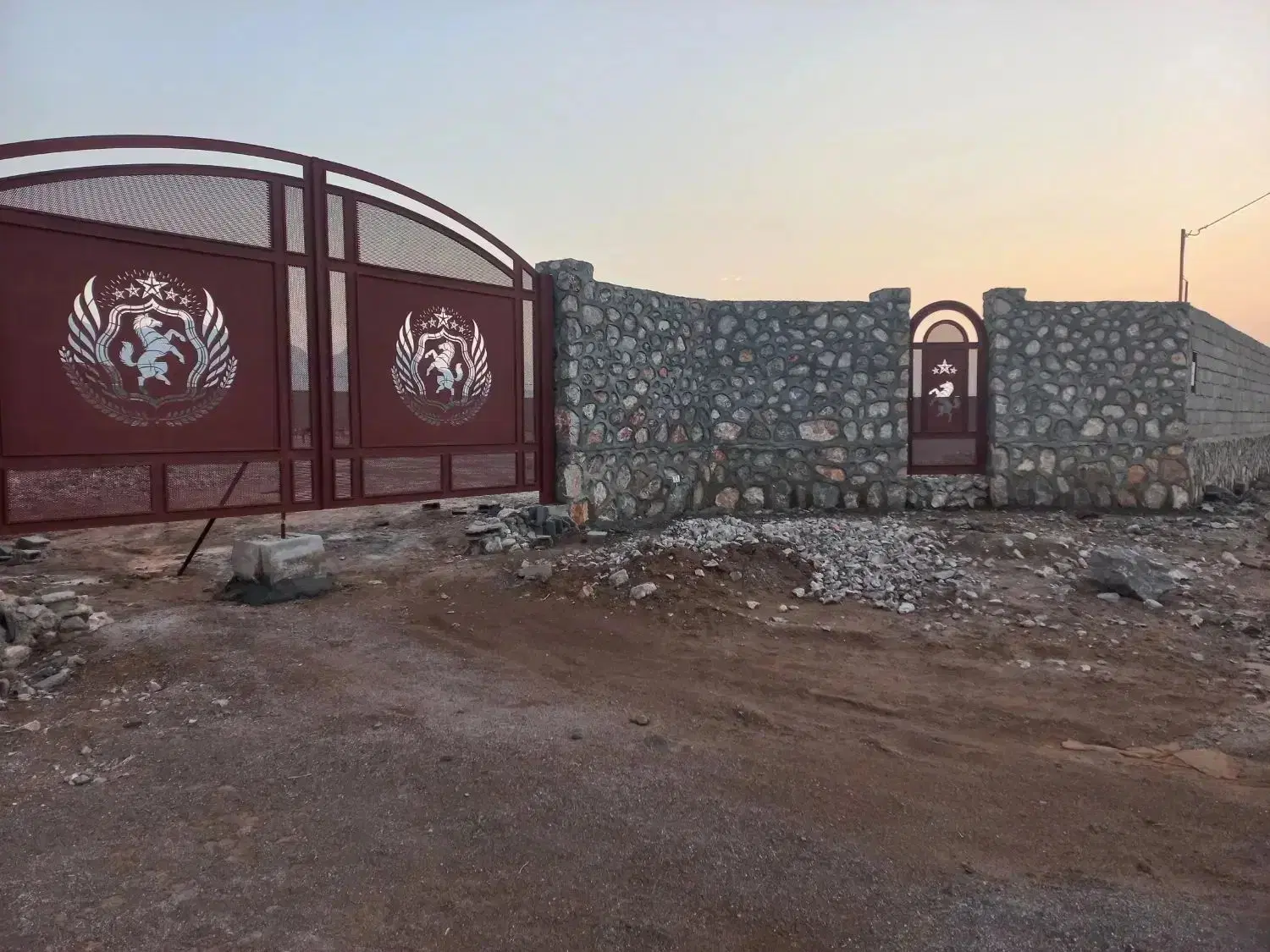 فروش زمین محصور شده